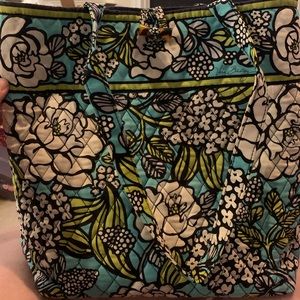 EUC Vera Bradley Island Blooms Tote